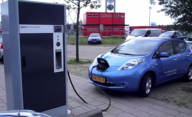 Nissan-Leaf-Fast-Charge